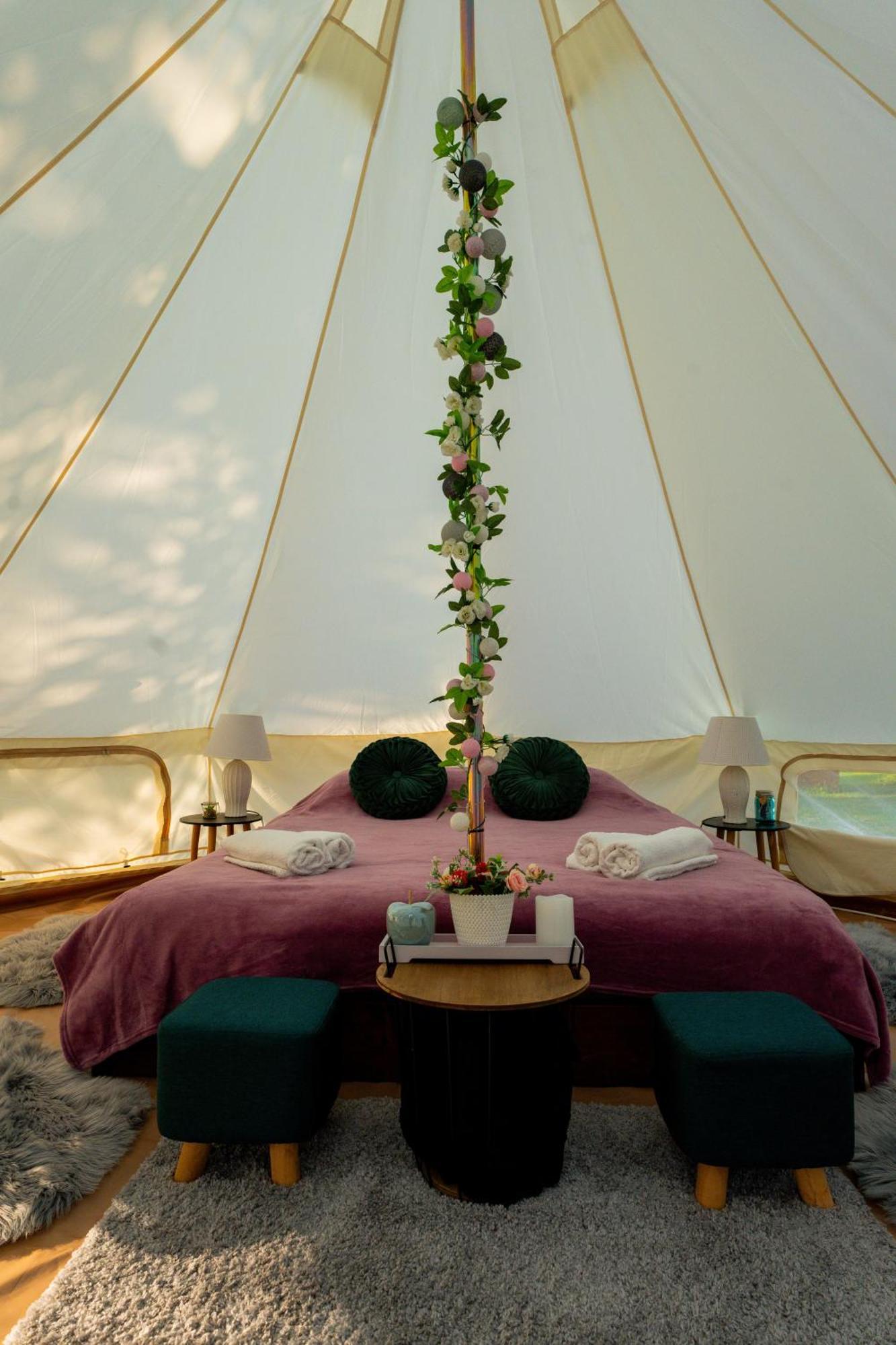Green Garden Glamping Retezat Balan  ภายนอก รูปภาพ
