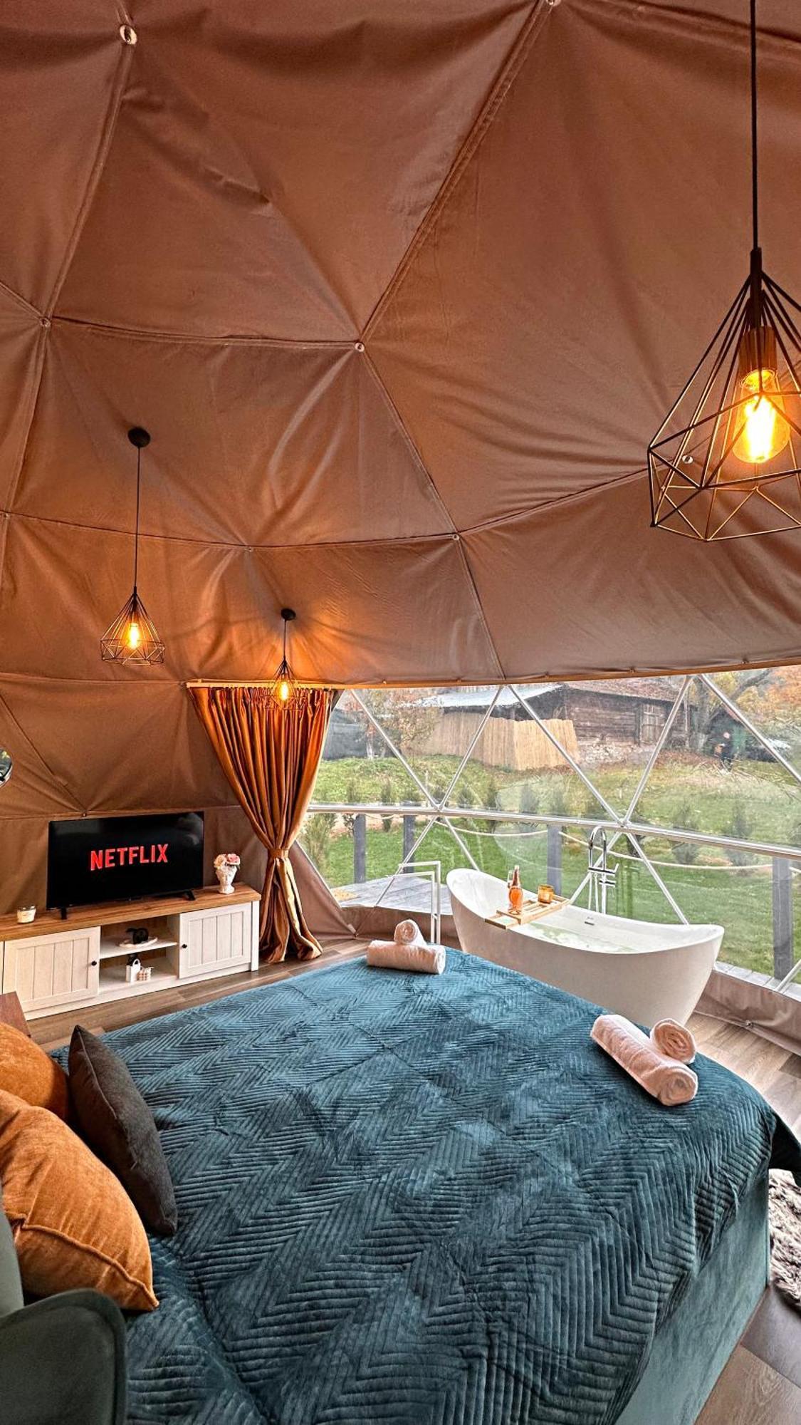 Green Garden Glamping Retezat Balan  ภายนอก รูปภาพ